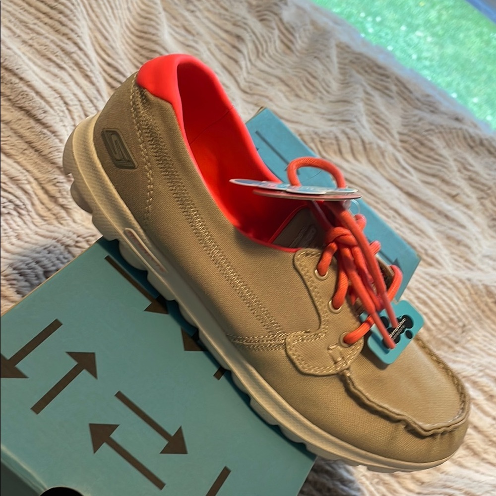 Skechers On-the-Go boat like shoes